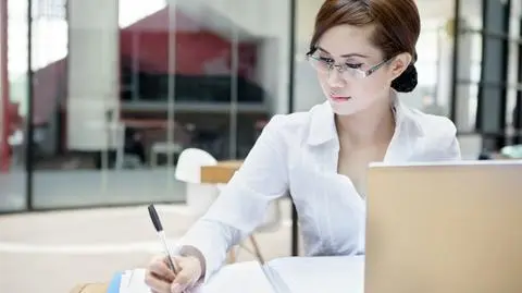 Niewiele kobiet na samej górze