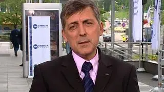 Fuzja Rafako z Energomontażem Południe to plotki - mówi Wiesław Różacki, prezes Rafako. Sama spółka nie jest zaangażowana poważnie w żadna akwizycję, ale potencjalnych możliwości jest mnóstwo. Rafako zgłosiła w MSP chęć zakupu 50% akcji PAK, ale ostatecznej decyzji w tej sprawie jeszcze nie ma. 