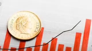 Obecnie za 1 euro płacone jest ok. 1,03 franka