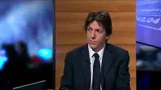 Wtorek przyniósł nam serię danych z chińskiej gospodarki. Odczyty wskaźników inflacji konsumenckiej czy zakresu inwestycji wskazują na dalszy rozwój państwa środka. W tym samym czasie na rynku walutowym zauważamy spadek wartości europejskiej waluty do franka szwajcarskiego sięgając najniższych poziomów w historii. W programie Pieniądze od Rana Robert Stankiewicz wraz ze swoim gościem, Markiem Rogalskim z DM BOŚ analizują ostatnie doniesienia.