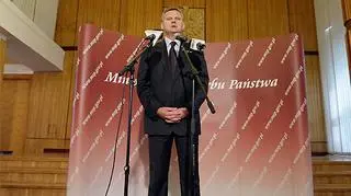 Ministerstwo Skarbu Państwa podpisało wstępne umowy w sprawie prywatyzacji stoczni z inwestorami, a program naprawy został wysłany do Brukseli. 