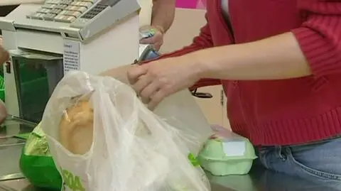 Sejm: od 2018 r. koniec z bezpłatnymi jednorazówkami w sklepach