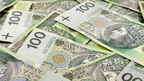 Polacy toną w długach, problemy z płatnościami rachunków, alimentów i kredytów