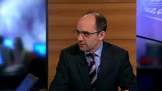 W marcu wartość sprzedaży detalicznej była o 9,4% wyższa, niż rok wcześniej. Stopa bezrobocia wyniosła 13,1% - zgodnie z oczekiwaniami rynku. Tempo przyrostu sprzedaży detalicznej jest optymistyczne, chociaż w sektotrze media/rtv/agd wzrost nominalny wyniósł zaledwie 5%, przekonuje Łukasz Tarnawa, główny ekonomista PKO BP.