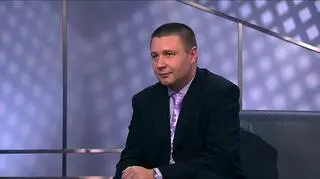 Oskarżenia o korupcję zataczają coraz szersze kręgi. Co grozi przedsiębiorcy za danie i przyjęcie łapówki? Czy w przypadku, kiedy wręczyło się już korzyść majątkową, można uniknąć kary? Odpowiedzi na te pytania w rozmowie z Arkadiuszem Matusiakiem, adwokatem w kancelarii Chmaj i Wspólnicy Kancelaria Radcowska