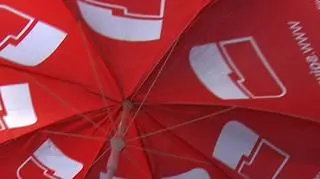 To nie na życzenie polityków, ale ze względu na twarde prawa rynku. Dobre lokalizacje od dawna są już zajęte więc komitety wyborcze będą miały dwa wyjścia. Zapłacić znacznie więcej niż zwykle, albo umieścić informacje o swoich kandydatach w innych, mniej atrakcyjnych miejscach. Dzisiaj tam, gdzie chcieliby być politycy są na przykład bura podróży. Czy właściciele bilboardów zdecydują się na zerwanie z nimi umów?