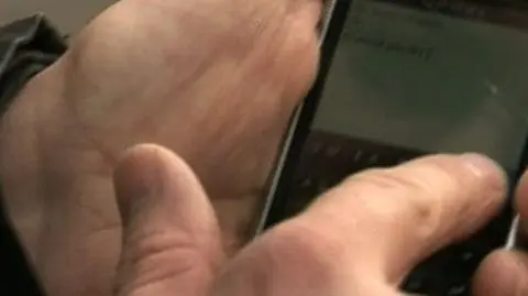 Tańsze wiadomości i rozmowy