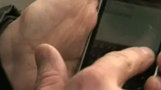 Od lipca tańsze smsy i połączenia w roamingu na terenie UE. Spadają opłaty do max 0,39 EUR za minutę rozmowy wykonanej za granicą i do 0,15 EUR za odebraną. To oznacza spadek o 0,04 EUR w obu przypadkach.