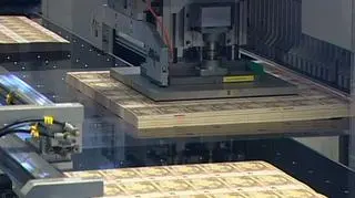 Pomimo zagrożenia recesją w strefie euro Europejski Bank Centralny postawił na walkę z inflacją i zdecydował pozostawić stopy procentowe na dotychczasowym poziomie. Podobną decyzję podjął Bank Anglii.