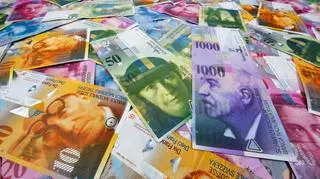 ZBP: propozycja pomocy dla frankowiczów to zmiana reguł w trakcie gry