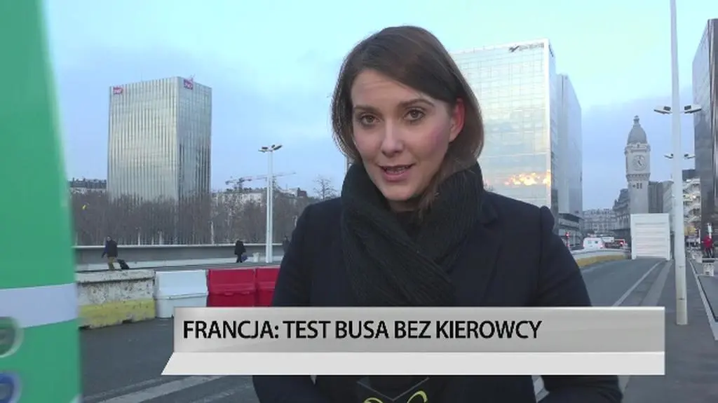 Elektryczne autobusy bez kierowcy na ulicach Paryża