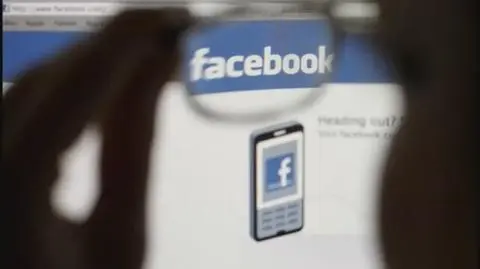 Facebook na giełdzie zalicza swój najgorszy dzień (wideo bez dźwięku)