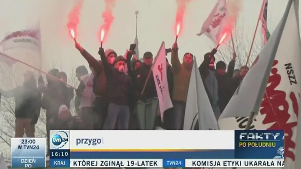 Górnicy protestują przed siedzibą JSW