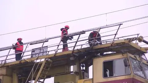 Kolejny dzień utrudnień na kolei