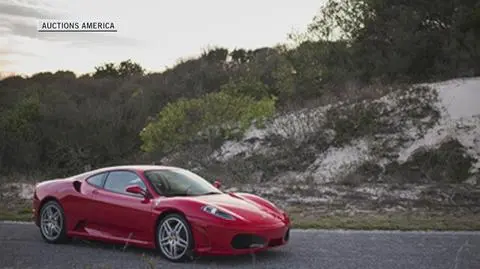 Należący do Trumpa samochód marki Ferrari sprzedany