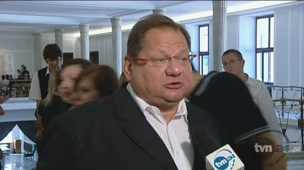 Ryszard Kalisz (SLD) i Stanisław Żelichowski (PSL) o udziale Gas Trading w handlu błękitnym paliwem/TVN24