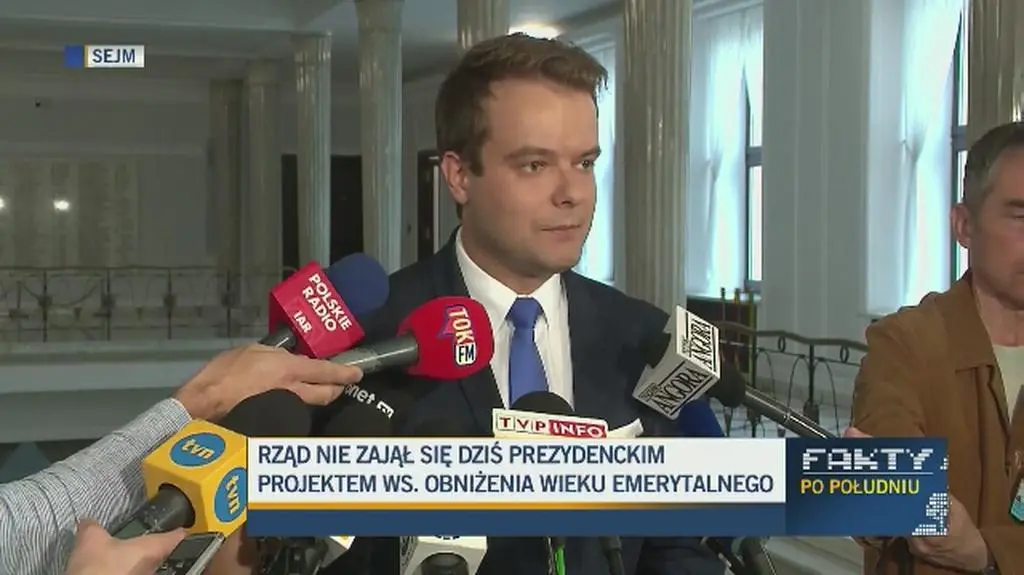 Rzecznik rządu o projekcie dotyczącym obniżenia wieku emerytalnego