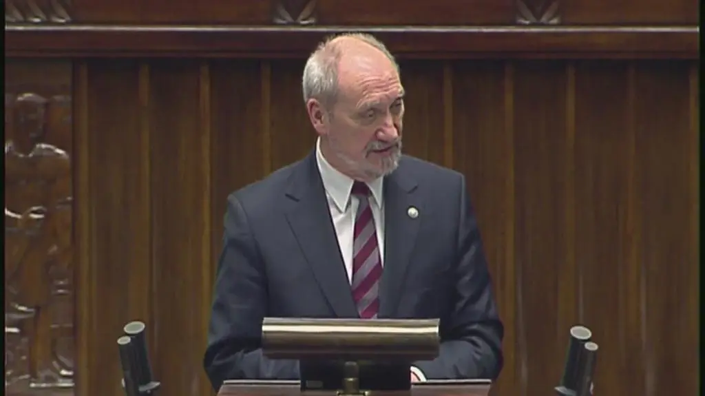 "Śmigłowce będą na czas"