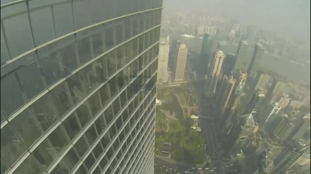 Szalenie niebezpieczna praca na wysokościach