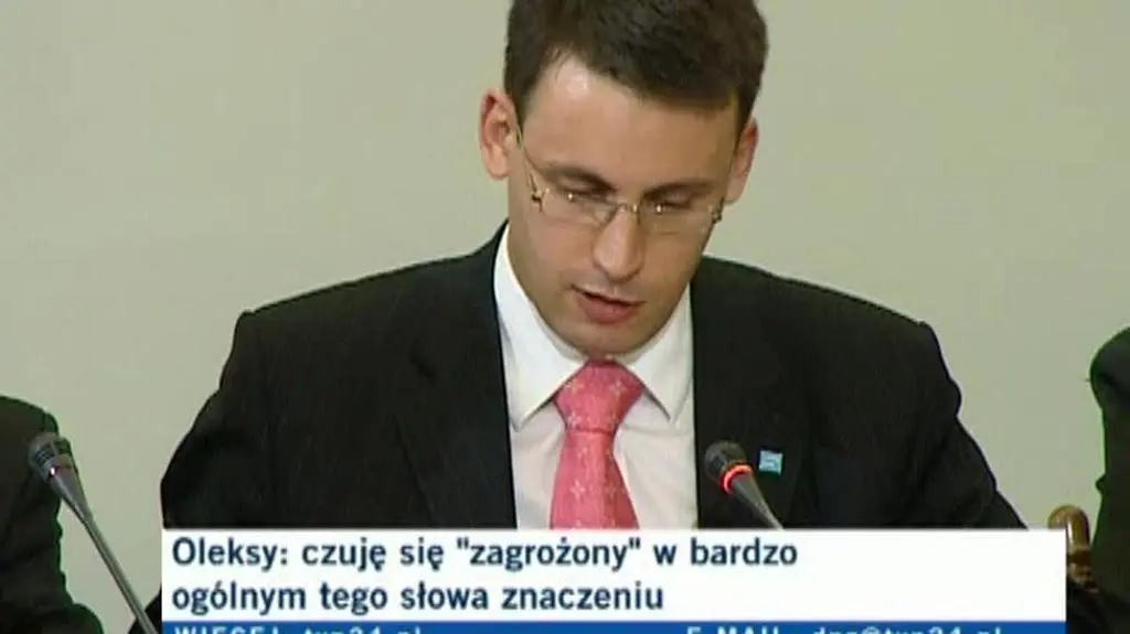 Szymon Pawłowski pyta Józefa Oleksego o znajomość z "Klubem Krakowskiego Przedmieścia"