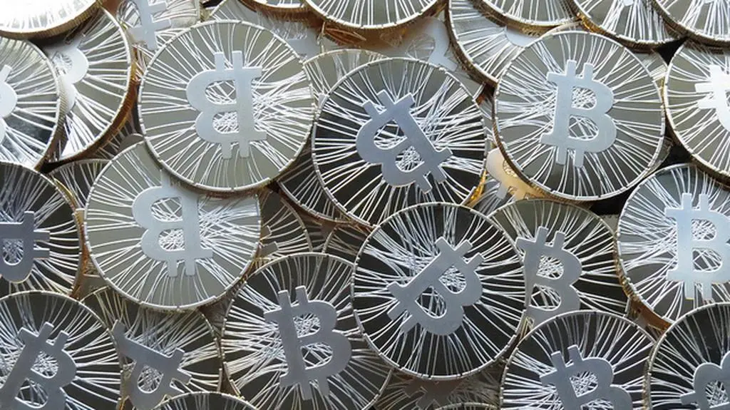 Tajemniczy twórca, wielkie zarobki, duże rozczarowanie