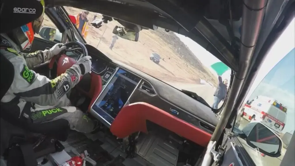 Tesla Model S bije rekord w wyścigu Pikes Peak