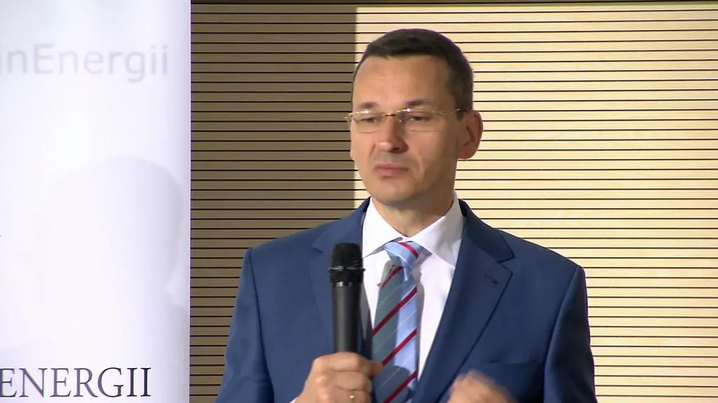 Wicepremier Morawiecki o planie rozwoju elektromobilności (materiał archiwalny)