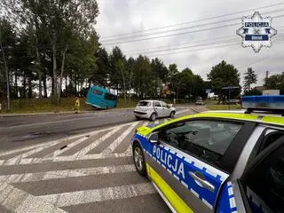 Zderzenie auta osobowego z autobusem w Lędzinach