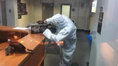 Poszukiwany sam przyszedł do komendy i powiedział, że dwa dni temu wrócił z zagranicy. Dezynfekcja