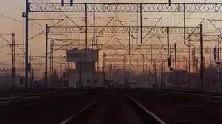 Stacja Koluszki - obraz Jarosława Szewczyka "Technokreacja II", akryl na płótnie, 2020 rok