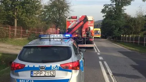 Zginęła matka, jej trzyletnia córka walczy o życie. "Boję się chodzić tą drogą". Zbudują tam chodnik