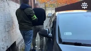 Weszli do domu 85-latka, straty oszacowano na dwa miliony złotych. Są zarzuty