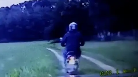 Policyjny pościg za motorowerzystą w Rzekach Wielkich