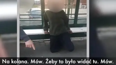 Poniżał i bił bezdomnego, filmy zobaczyli policjanci. Jest areszt, ale dopiero po dymisjach w prokuraturze
