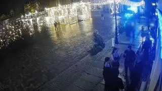 Policja opublikowała kadr z nagrania sprzed klubu