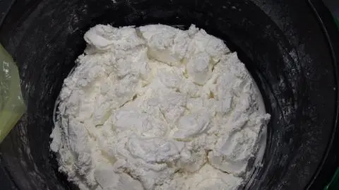 12 kilogramów amfetaminy na działce, dwaj pseudokibice z zarzutami