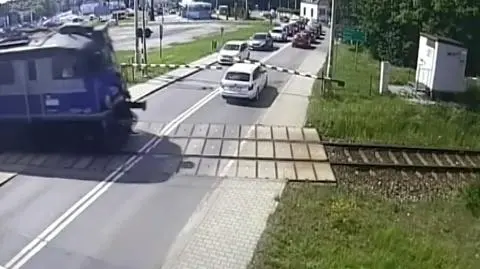 Auto między szlabanami