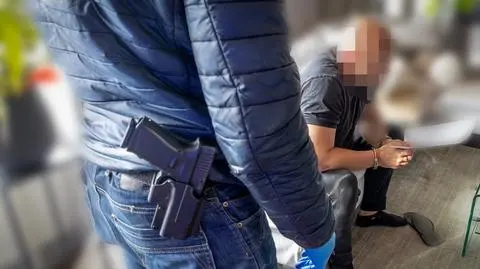 Policja zatrzymała 12 osób