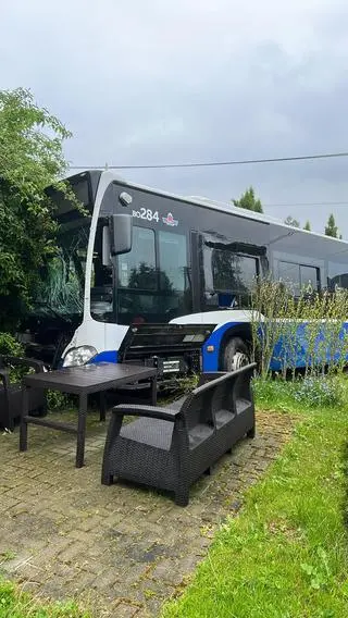 Autobus wypadł z drogi