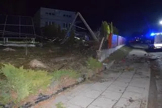 19-latek kierujący pojazdem sam opuścił samochód i nie wymagał lekarskiej interwencji