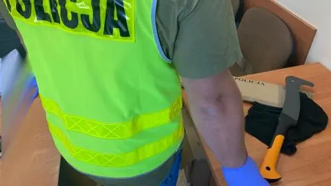 Mężczyzna groził nastolatkowi i zabrał mu rower. Obezwładnił go ojciec chłopca