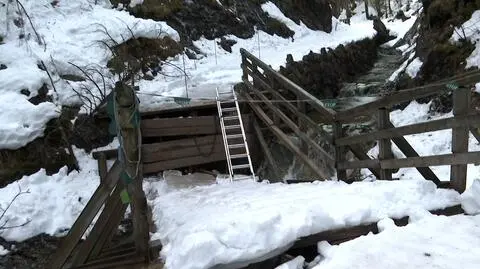 Zawalił się mostek nad potokiem w Tatrach