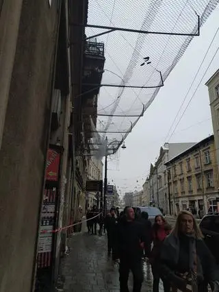 Sople nad przystankiem Stradom