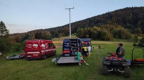 Wieczorem wyszła z domu, szukali jej całą noc. Rano ratowników do zaginionej doprowadził pies tropiący