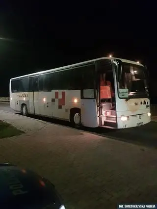 Kierowca autobusu jechał za szybko, miał niemal pół promila alkoholu w organizmie