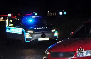 Najpierw "driftował" na parkingu, potem rozbił się na drodze