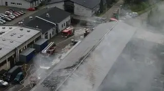 Pożar w hali w Rudzie Śląskiej