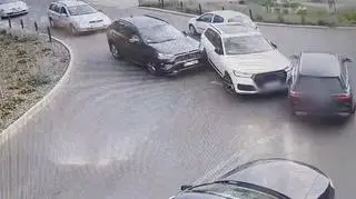 Teraz funkcjonariusze ustalają, czy 20-latek odpowiedzialny jest bezpośrednio za kradzież samochodu