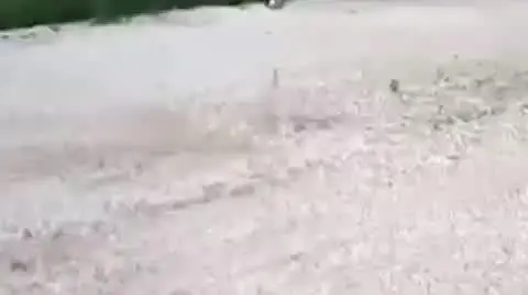 Ciężarówki stanęły w płomieniach