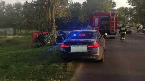 Po wypadku próbował ratować pasażerkę, ale było już za późno. Są wyniki badania krwi kierowcy